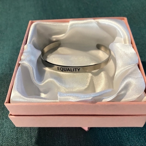 Bella Sterling Silver Cuff Bracelet - Picture 3 of 3